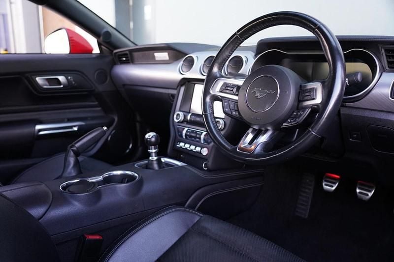 Used Ford Mustang Fastback 310 HP (228 kW) 2019 Red Coupe