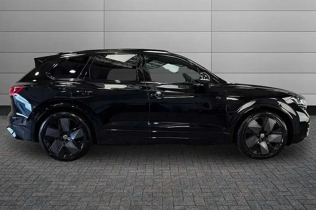 Used VW Touareg 286 HP (210 kW) 2026 SUV