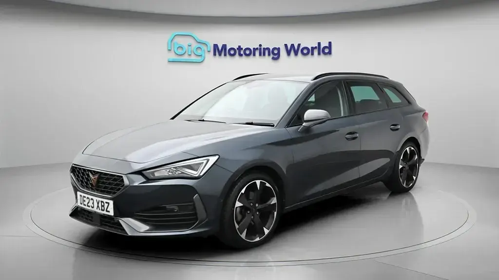 Usado Cupra Leon 150 CV (110 kW) 2023 Gris Familiar