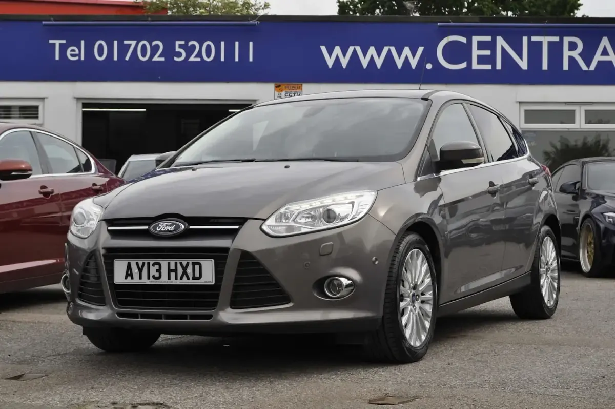 Used Ford Focus Titanium X 180 HP (132 kW) 2013 Brown Hatchback