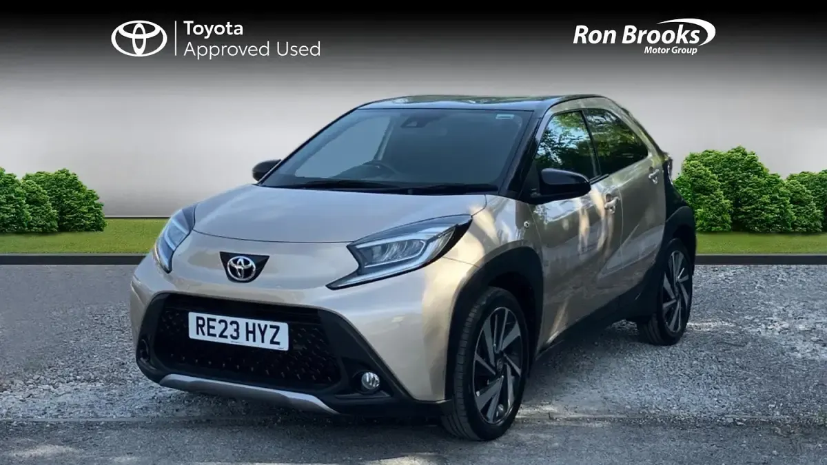 Used Toyota Aygo X 72 HP (52 kW) 2023 Beige SUV
