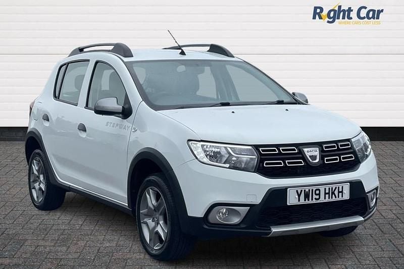 White Used 2019 Dacia Sandero Essentiel Hatchback | £7,999 (Fair price) - Image 1/1
