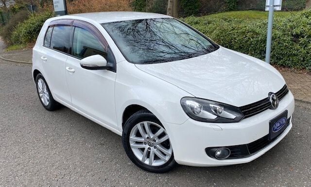 White Used 2011 VW Golf VI Comfortline Premium Hatchback | £6,999 (A bit pricey) - Image 1/4