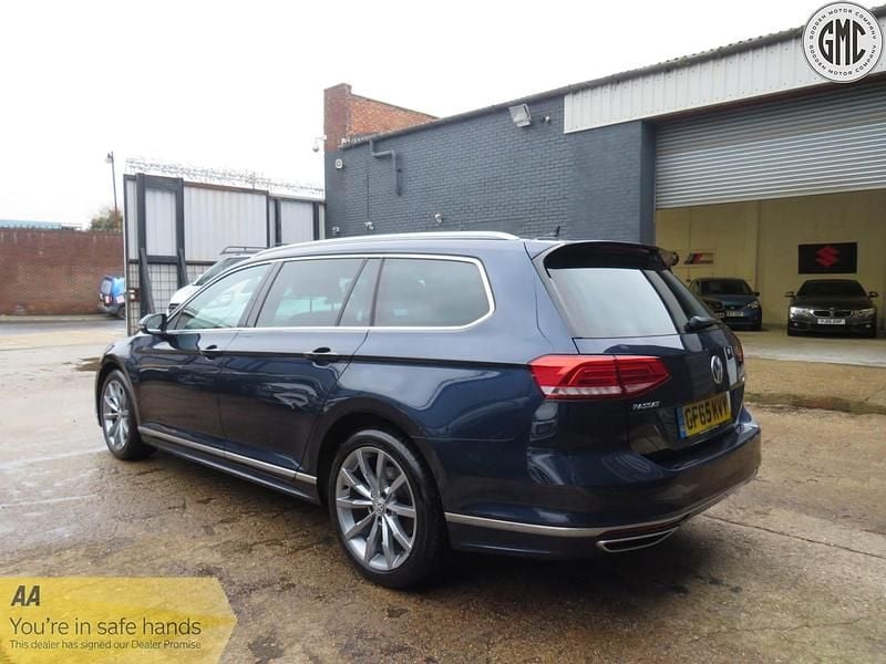 Begagnad VW Passat R-line 150 HK (110 kW) 2015 Blå Kombi