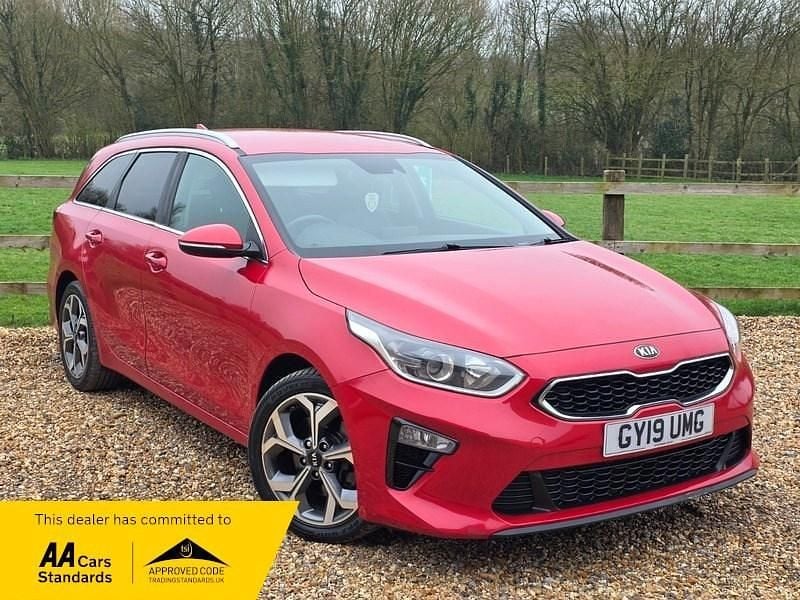Used Kia Ceed 2019 Red Hatchback