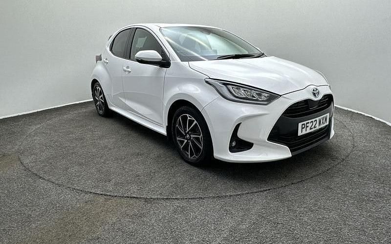 Used Toyota Yaris Hybrid Design 116 HP (85 kW) 2025 Hatchback