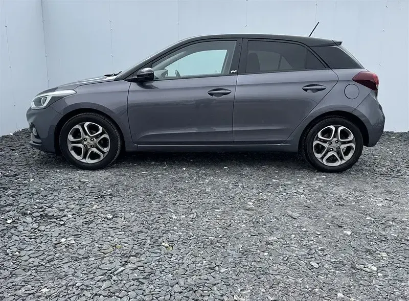 Used Hyundai i20 84 HP (61 kW) 2020 Grey Hatchback