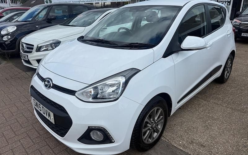 Used Hyundai i10 Premium 66 HP (48 kW) 2017 Hatchback