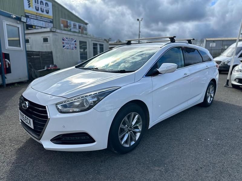Used Hyundai i40 SE 2015 White Estate