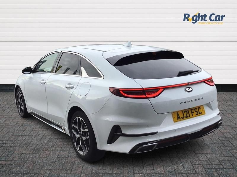 Used Kia ProCeed GT-Line 160 HP (117 kW) 2021 White Estate