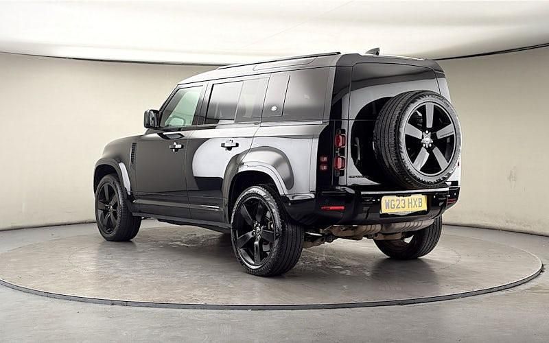 Usado Land Rover Defender HSE Dynamic 300 CV (220 kW) 2023 Negro SUV