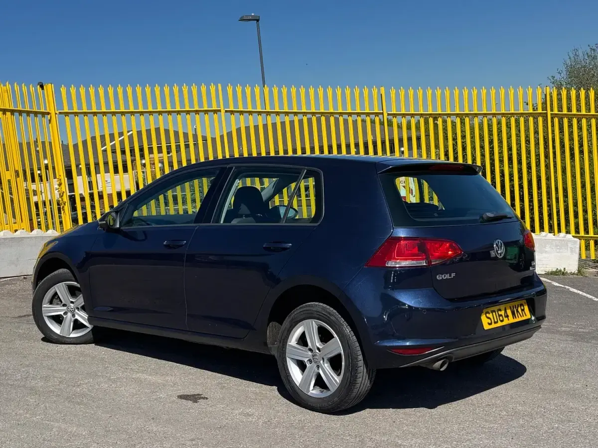Used VW Golf VII Match 105 HP (77 kW) 2014 Blue Hatchback