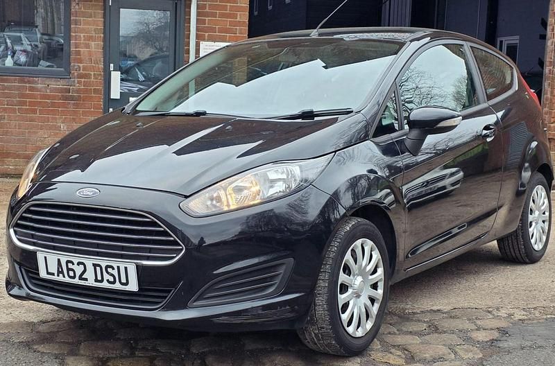 Used Ford Fiesta Style 82 HP (60 kW) 2013 Black Hatchback