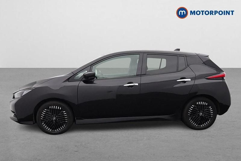 Used Nissan Leaf N-Connecta 110 kW (150 HP) 2022 Black Hatchback