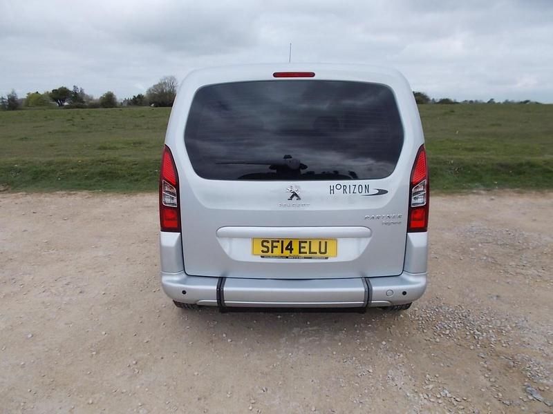 Used Peugeot Partner Tepee S 92 HP (67 kW) 2014 Silver MPV