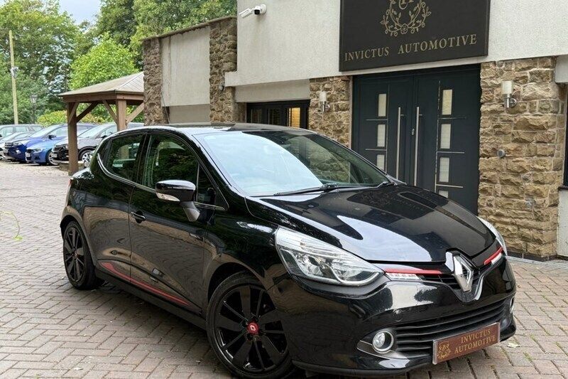 Black Used 2015 Renault Clio IV Dynamique Hatchback | £4,480 (Good price) - Image 1/1