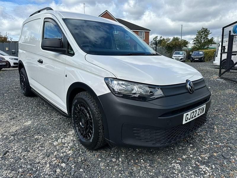 White Used 2022 VW Caddy MPV | £13,900 (Fair price) - Image 1/4