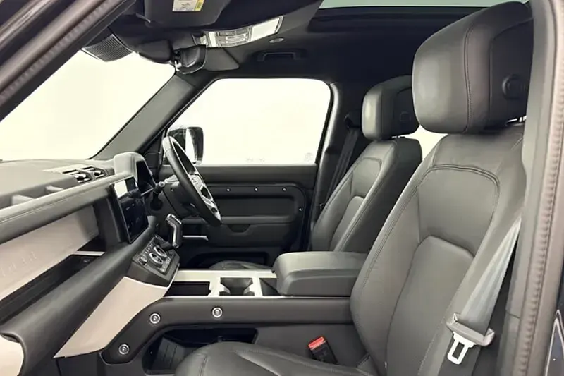 Used Land Rover Defender HSE Dynamic 345 HP (253 kW) 2024 Grey SUV