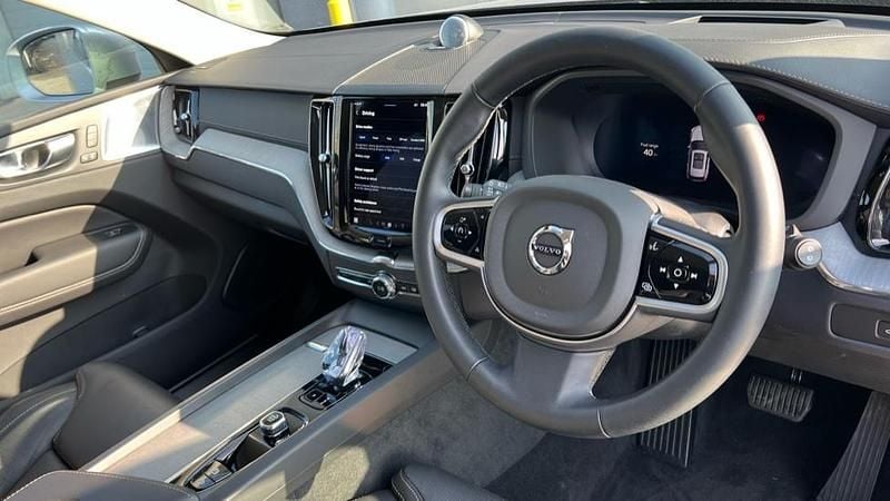 Used Volvo XC60 Ultra 455 HP (334 kW) 2025 Silver SUV