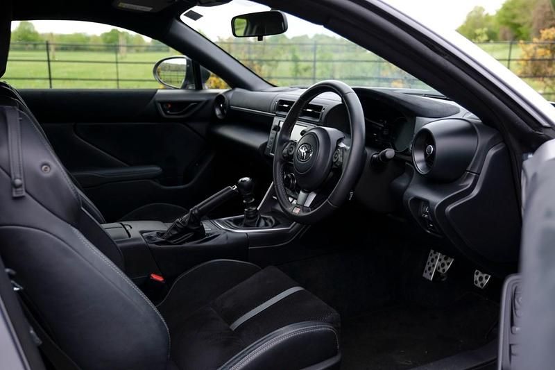 Used Toyota GR86 2023 Silver Coupe