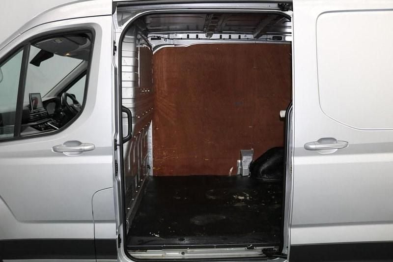 Image 3/4