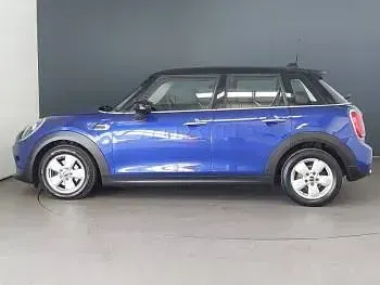 Second-hand Mini Cooper Classic 136 CP (100 kW) 2020 Albastru Hatchback