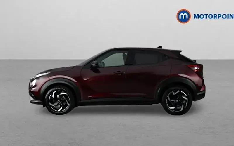 Used Nissan Juke N-Connecta 114 HP (83 kW) 2023 Red SUV