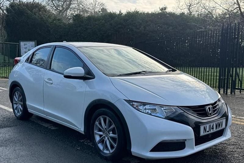 Used Honda Civic S 2014 White Hatchback