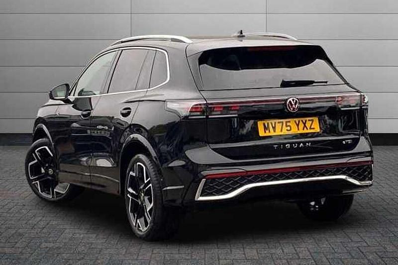 Used VW Tiguan R-line 148 HP (108 kW) 2025 Black SUV