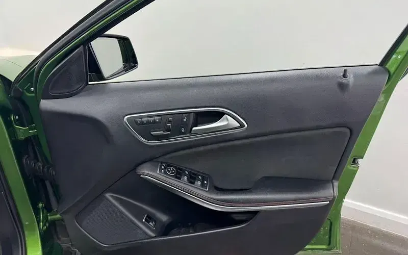 Used Mercedes GLA220 AMG line 177 HP (130 kW) 2016 Green SUV