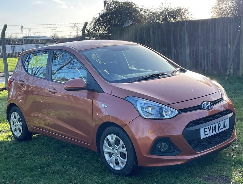 Orange Used 2014 Hyundai i10 SE Hatchback | £4,450 (Super price) - Image 1/4