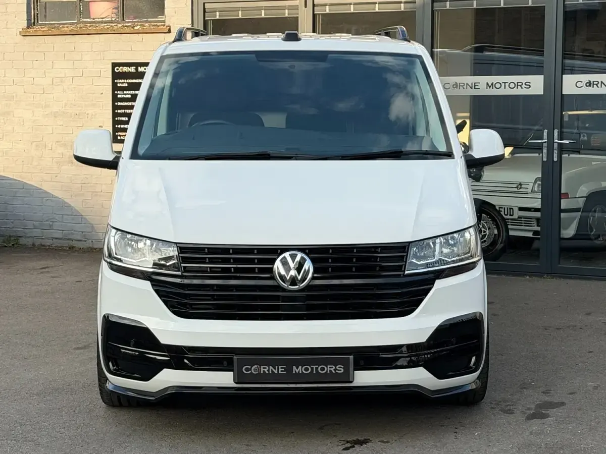 Begagnad VW Transporter Sportline 150 HK (110 kW) 2024 Vit Van