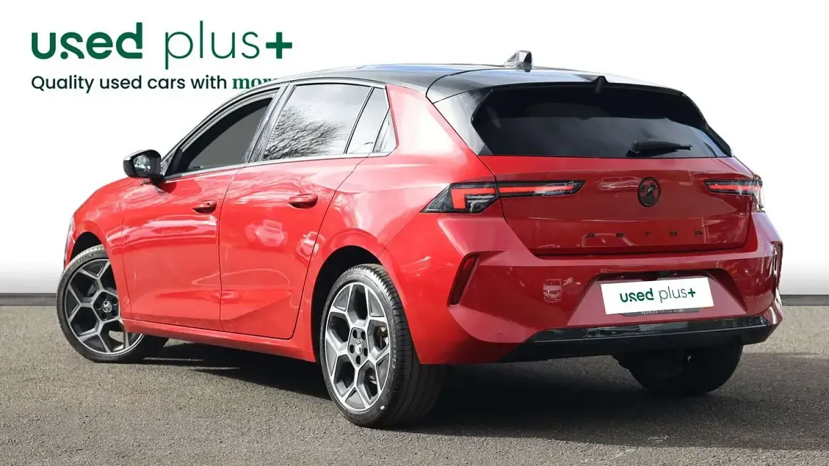 Used Vauxhall Astra Ultimate 130 HP (95 kW) 2024 Red Hatchback