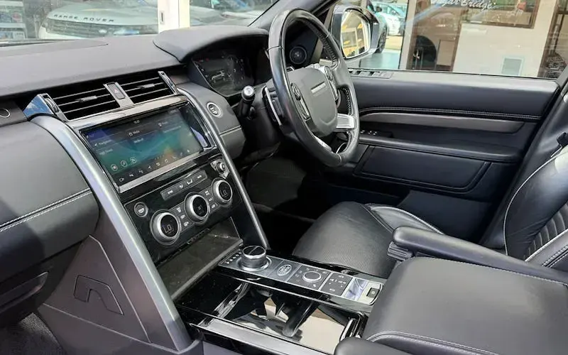 Used Land Rover Discovery 5 HSE 306 HP (225 kW) 2020 SUV