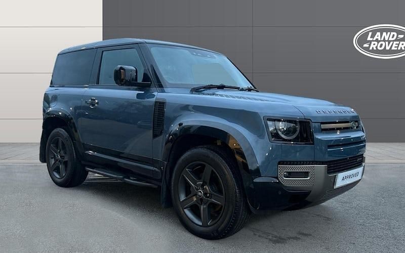 Used 2025 Land Rover Defender SE Dynamic Estate | £51,171 - Image 1/4