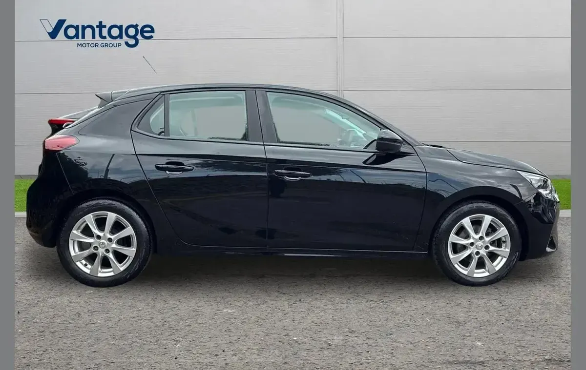 Used Vauxhall Corsa Design Edition 73 HP (53 kW) 2023 Black Hatchback