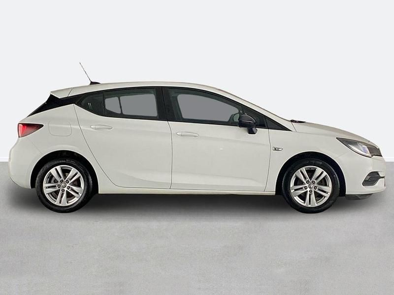 Used Vauxhall Astra Business Edition 110 HP (80 kW) 2021 White Hatchback