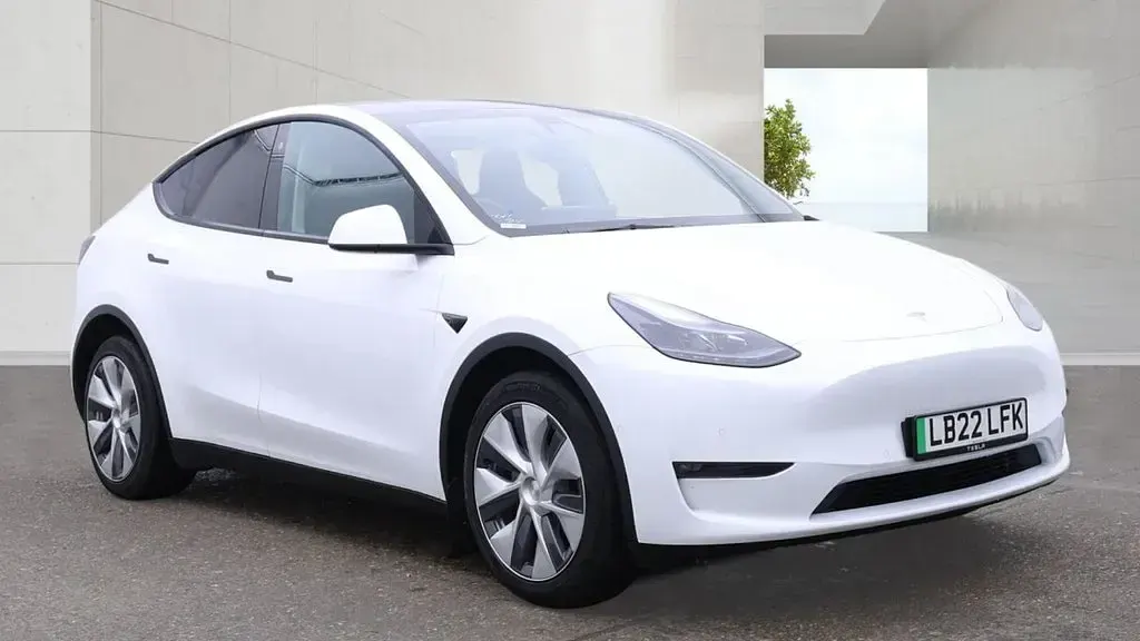 Used Tesla Model Y 282 kW (384 HP) 2022 White SUV