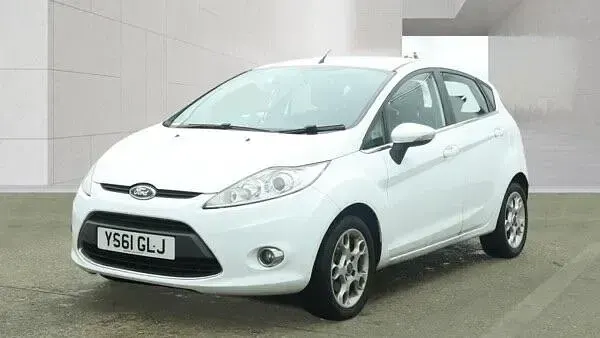 Used Ford Fiesta Zetec 2011 White Hatchback
