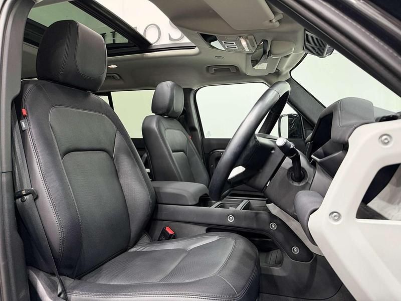 Used Land Rover Defender SE Dynamic 2023 Grey SUV