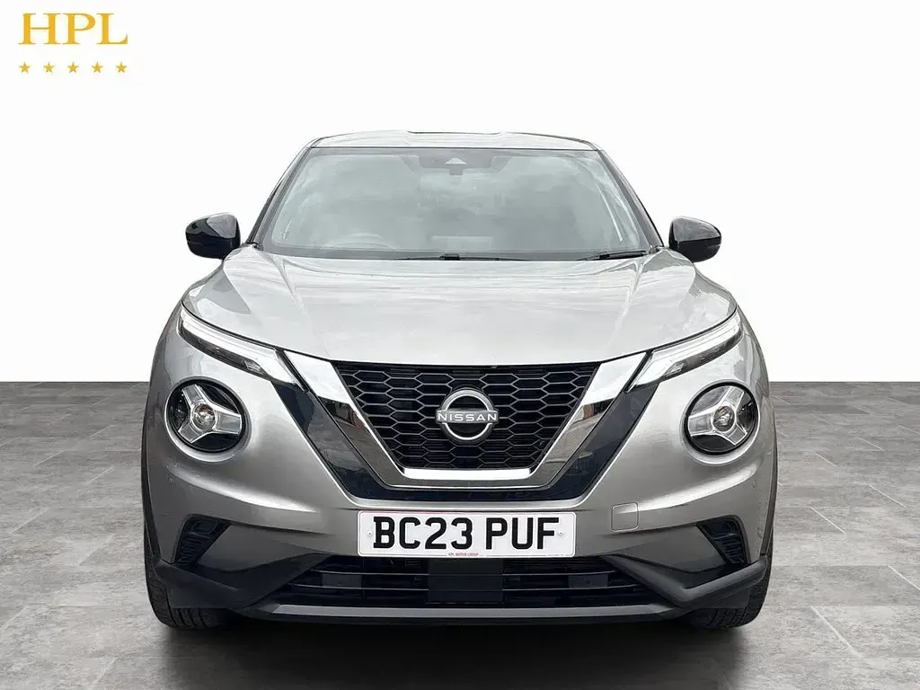 Used Nissan Juke N-Connecta 114 HP (83 kW) 2023 Silver SUV