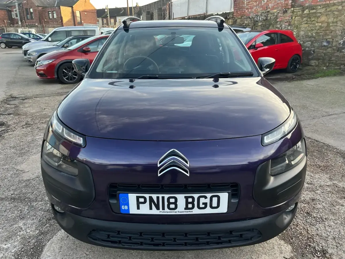 Used Citroën C4 Cactus Feel 100 HP (73 kW) 2018 Purple Hatchback