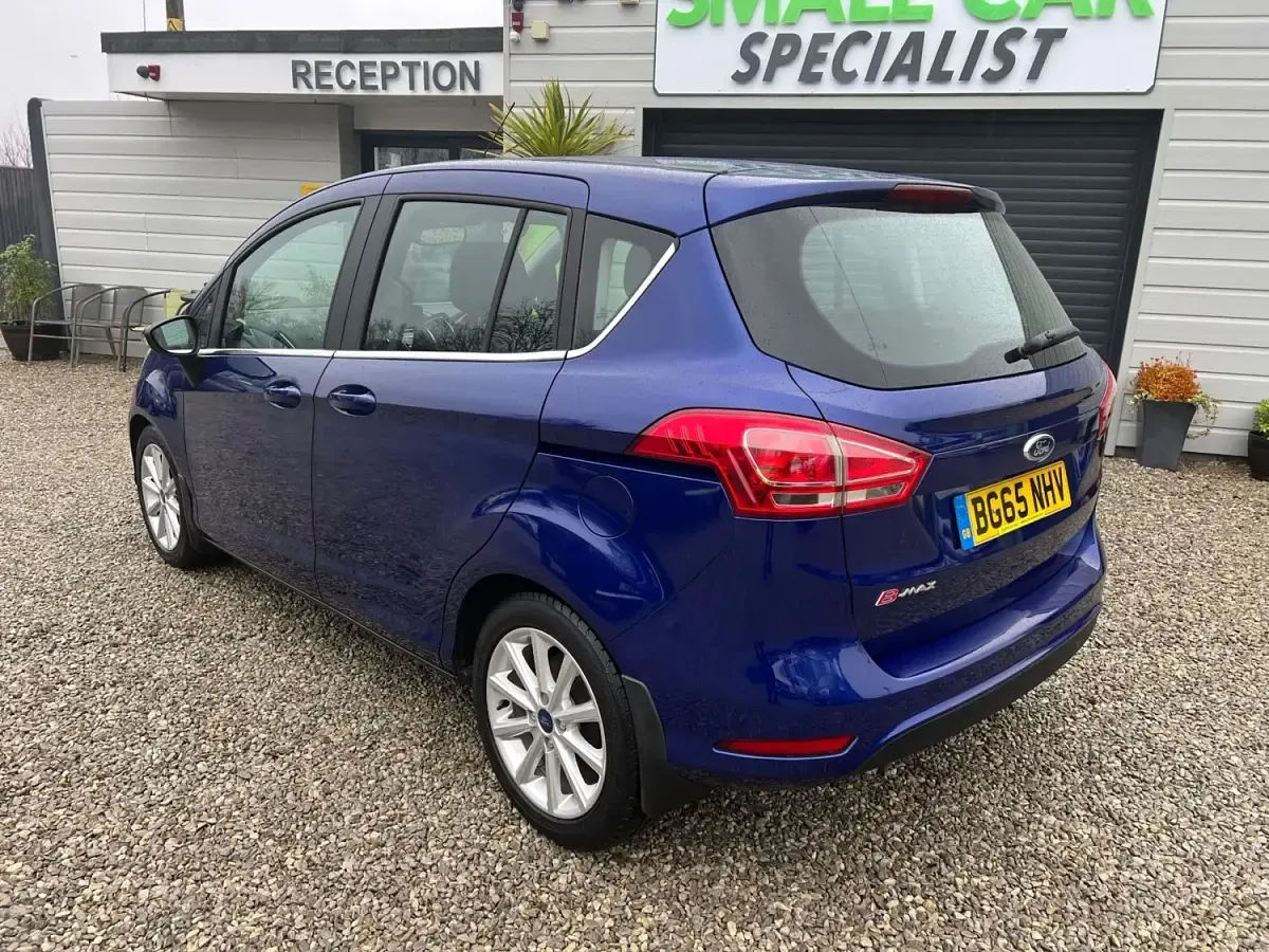 Usado Ford B-MAX Titanium 105 HP (77 kW) 2015 Azul Monovolume