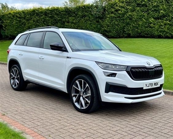 White Used 2024 Skoda Kodiaq SportLine SUV | £37,495 (A bit pricey) - Image 1/1
