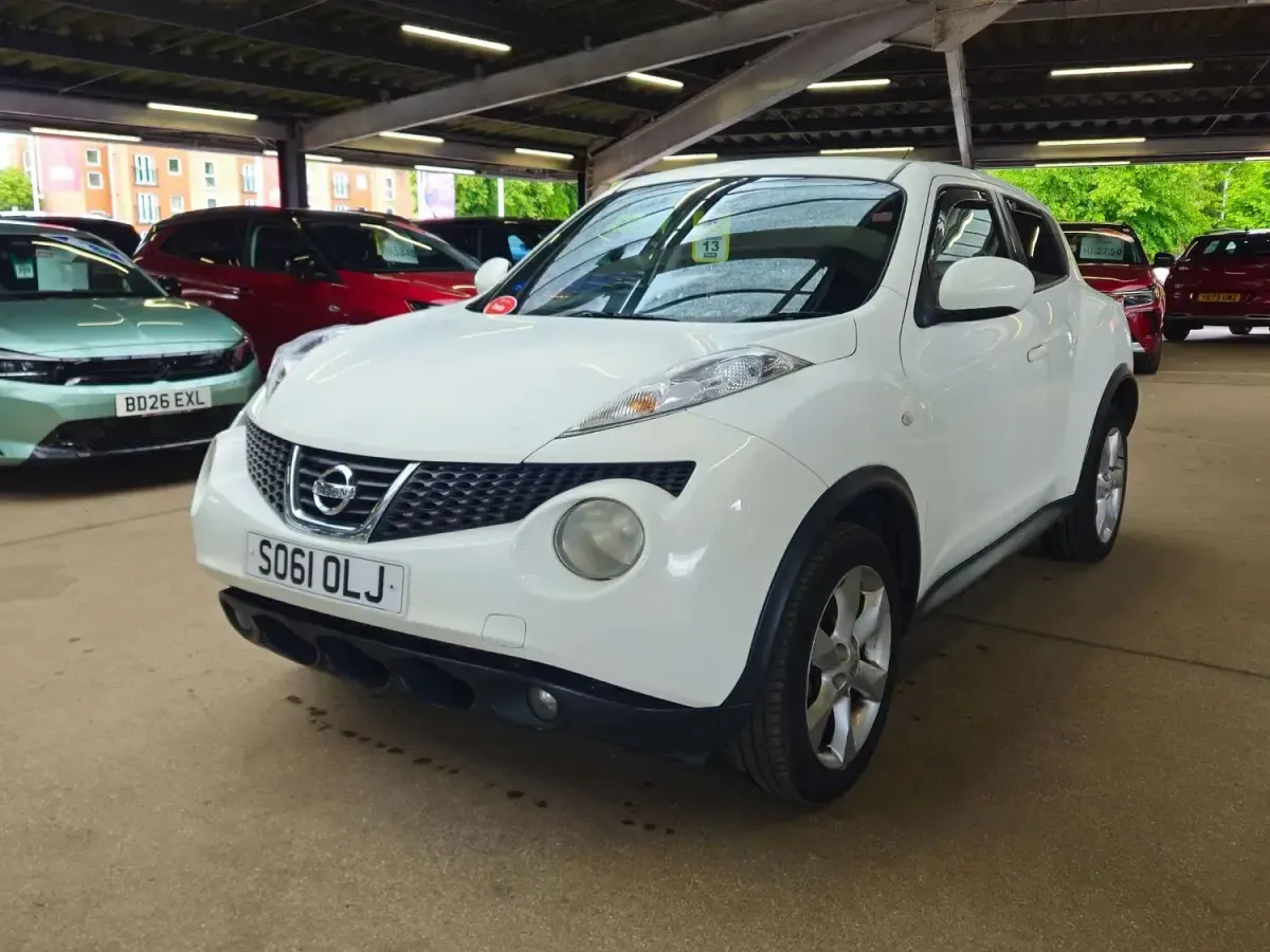 Used Nissan Juke Acenta 110 HP (80 kW) 2011 White SUV