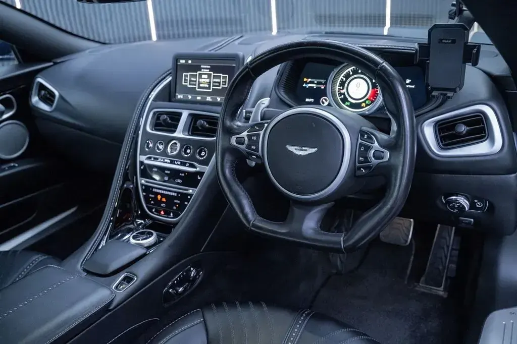 Used Aston Martin DB11 639 HP (469 kW) 2019 Grey Coupe