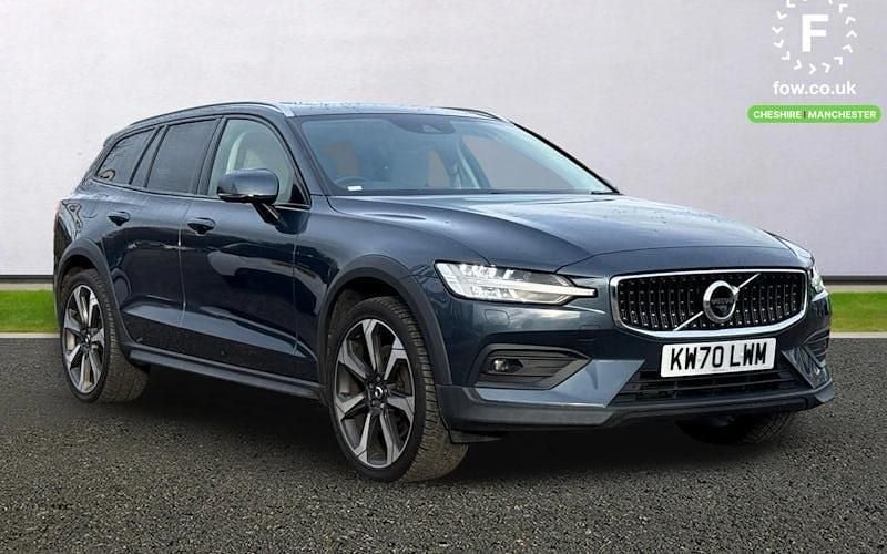 Used 2021 Volvo V60 CC Estate | £21,599 (Good price) - Image 1/4
