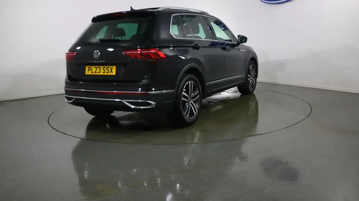 Used VW Tiguan Elegance 150 HP (110 kW) 2023 Black SUV
