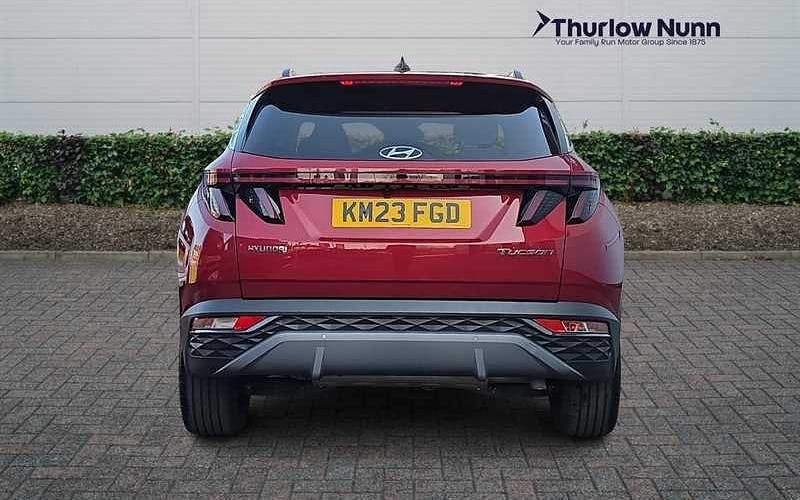 Used Hyundai Tucson Premium 150 HP (110 kW) 2023 Sunrise red SUV