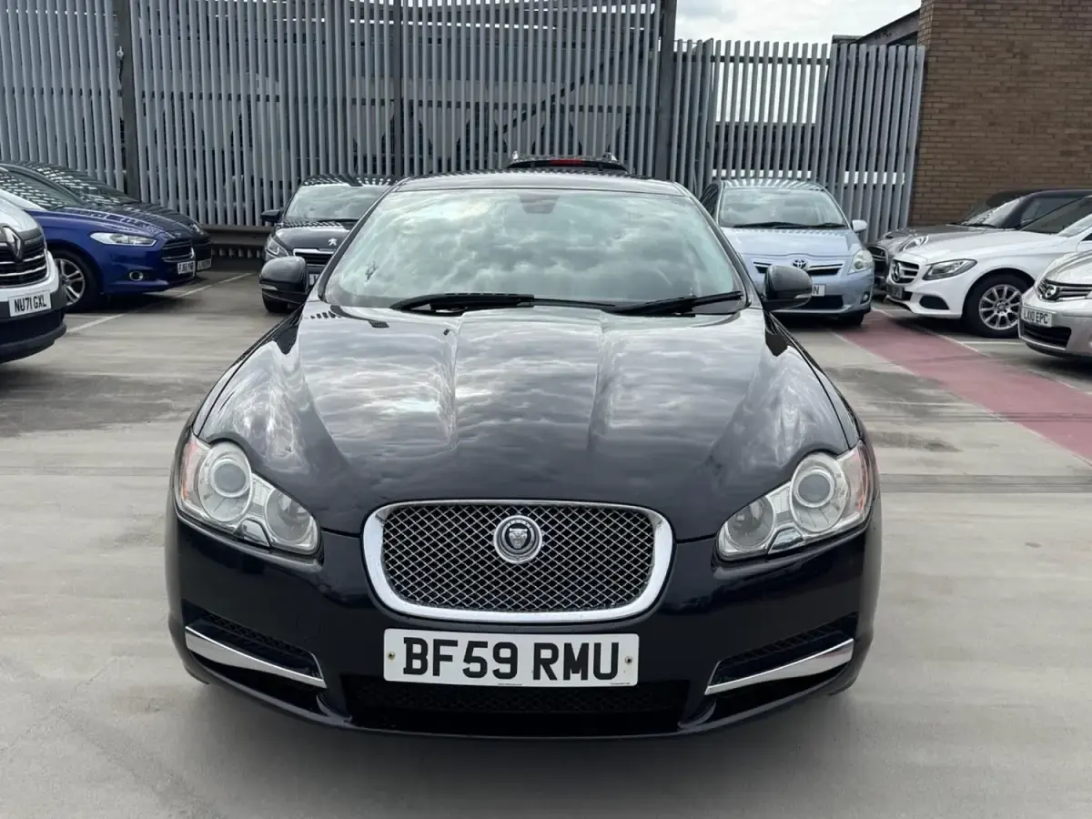 Używany Jaguar XF Premium Luxury 2009 Czarny Sedan/Limuzyna